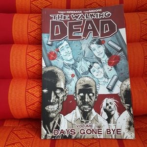 3/$28 SALE The Walking Dead Vol. 1 Days Gone By